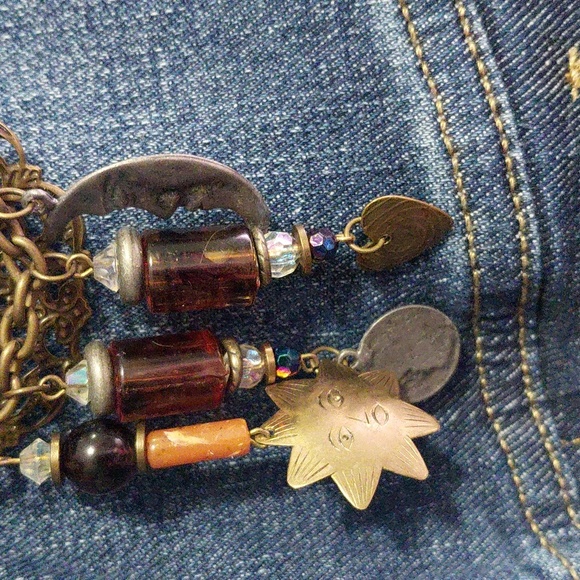 Artisan Moon Brooch - Picture 3 of 5